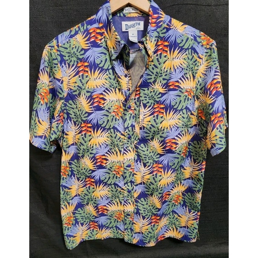 Duluth Trading Untucked Vent Fishing Resort Hawaiian‎ Shirt Snap Buttons Med NEW